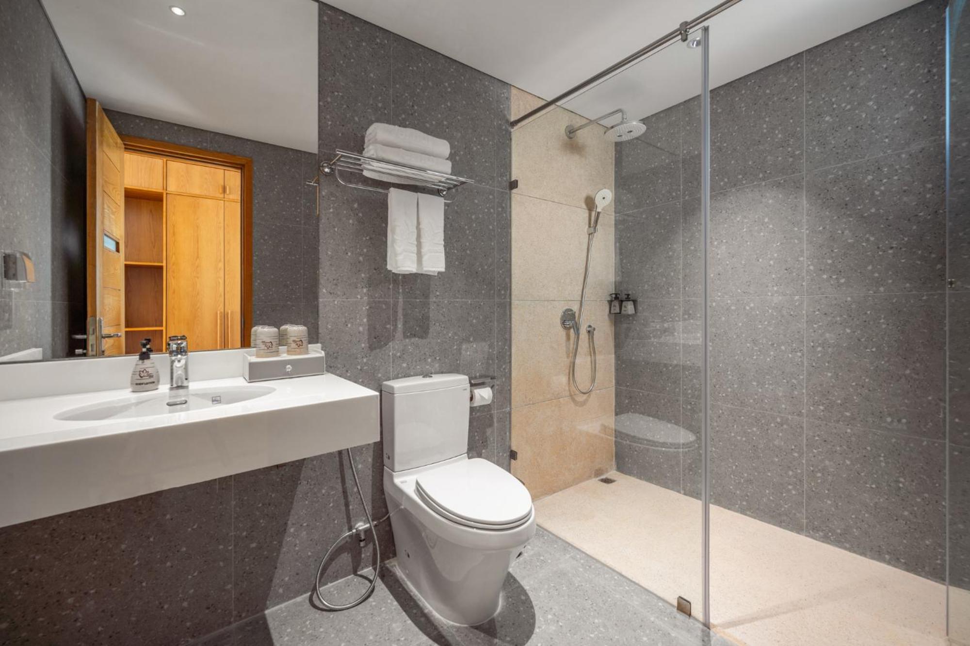 Vernal & Aparthotel Da Nang